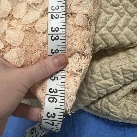 Free People Cream 3/4 Sleeve Lace Overlay V-shaped Fit & Flare A-line
Dress 4 - Picture 6 of 14